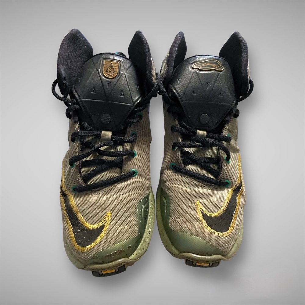 Nike Lebron XIII 8 Green Alligator Basketball Youth Shoes - Size 5Y